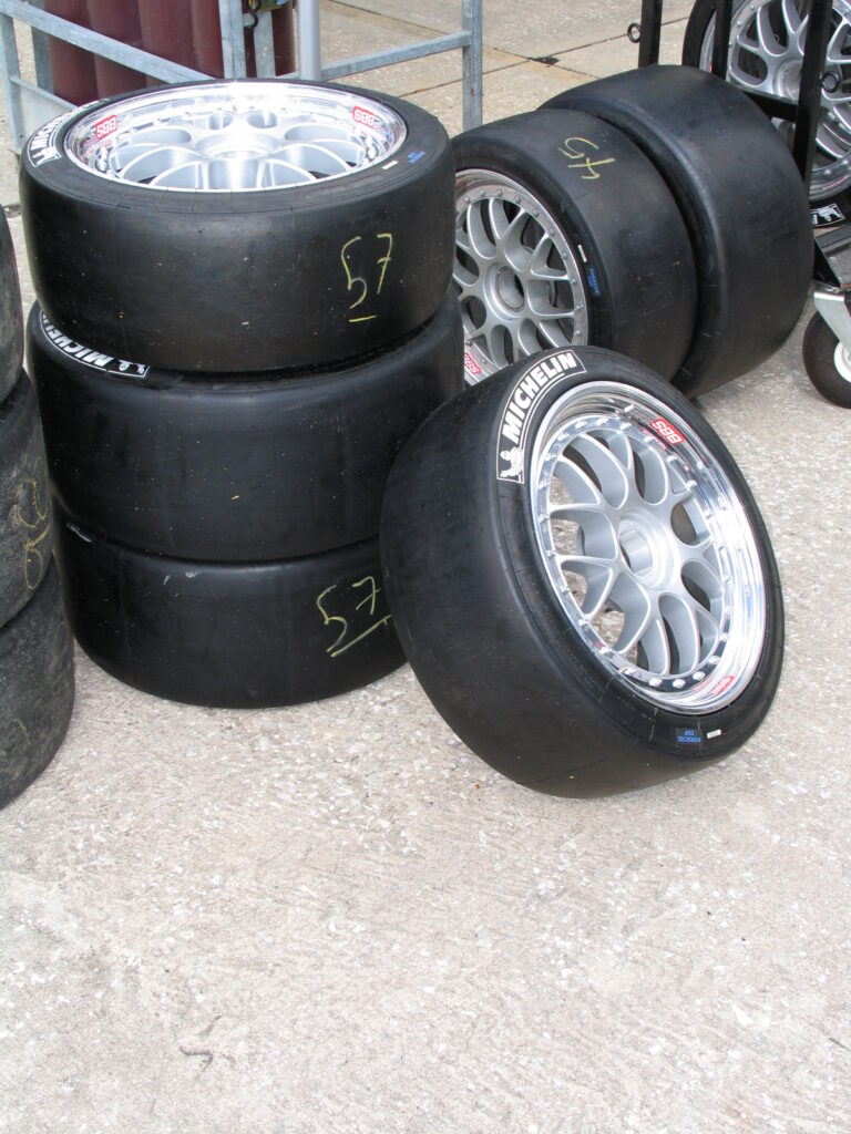 Read more about the article The Right Tire for Your Porsche